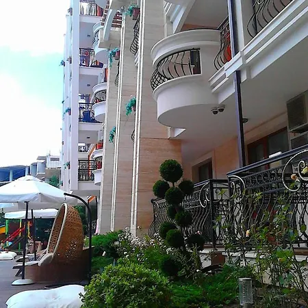 Apart-hotel Harmony Palace Apartcomplex *